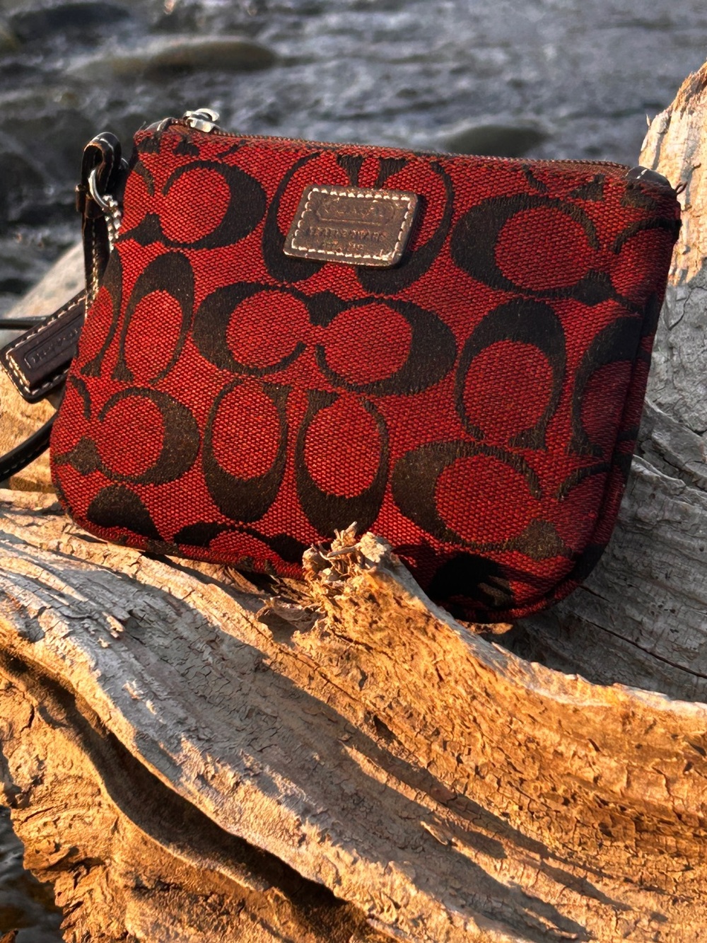 Vintage Coach Burgundy & Black Signature C Wristlet Mini Bag Y2K - Picture 3 of 12